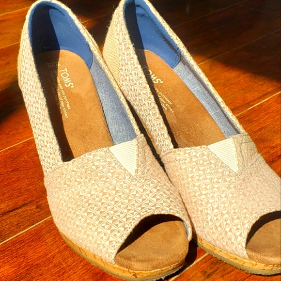 Toms Wedges Women's size 10 - Picture 1 of 3